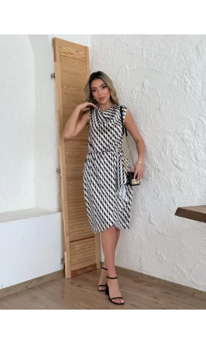 Kadın Degaje Yaka önden çapraz Detay Saten Midi Elbise