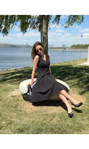 Kadın Ithal Krep Kumaş Kruvaze Yaka Eteği Kloş Kolsuz Mini Elbise