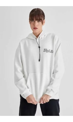 Luz&Pos Kadın Kapüşonlu Sırt Baskılı Üç İplik Oversize Sweatshirt - Beyaz