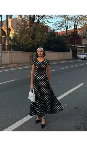 Kadın Kısa Kollu Bisiklet Yaka Puantiyeli Maksi örme Krep Elbise