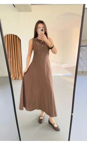 Luz&Pos Keten Kolsuz Uzun Sırtı Kapalı Bisiklet Yaka Elbise - Kahverengi