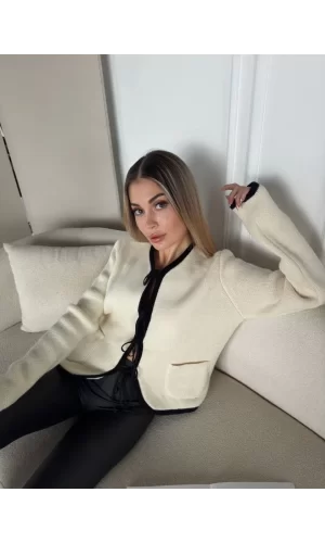 Luz&Pos Kirli Beyaz Triko Siyah Detaylı Bağlamalı Önden Cepli Hırka