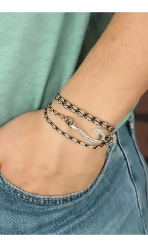 Krem Renk Çizgi Desenli Metal Kancalı Erkek Bileklik