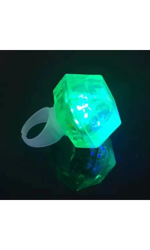 Kristal Tasarımlı Led Glow Işıklı 3 Modlu Yeşil Yüzük 3.5 X 5 Cm