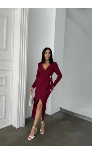 KRUVAZE BROŞ DETAYLI ELBİSE - Bordo