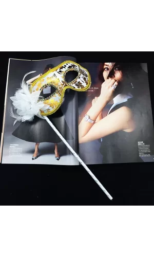 Lüks Taşlı Saplı Maskeli Balo Maskesi Beyaz Renk 35 Cm