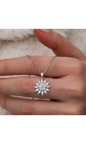 Luz&Pos Gümüş Beyaz Manolya Çiçeği Kadın Kolye