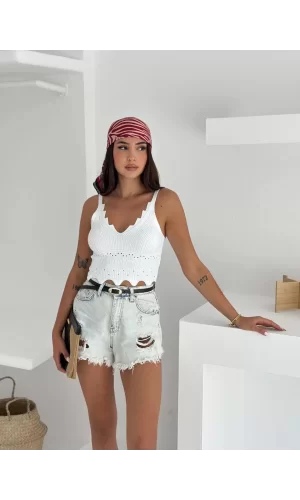 Luz&Pos V Yaka Askılı Arkası Açık Triko Crop - Beyaz
