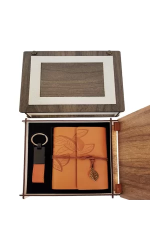 Özel Ahşap Kutulu Taba Deri Defter Ve Anahtarlık Set