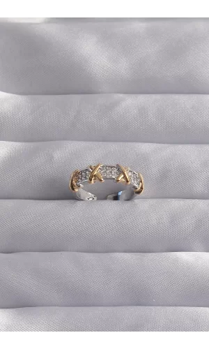 Pirinç Ayarlamalı Gümüş Renk Zirkon Taşlı XOXO Model Yüzük