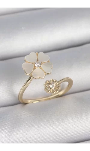 Pirinç Gold Renk Beyaz Mineli Çiçek Model Zirkon Taş Detay Kadın Yüzük
