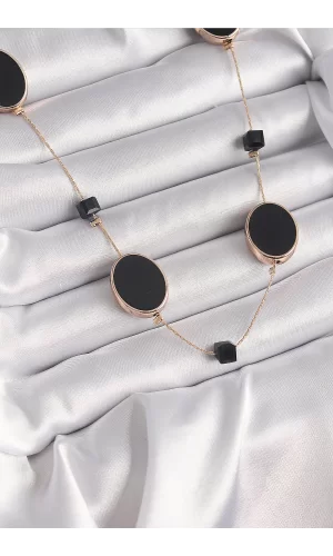 Pirinç Gold Renk Siyah Renk Oval Siyah Küp Detay Kadın Kolye