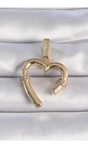 Pirinç Gold Renk Zirkon Taş Detaylı Kalp Figür Ajda Charm