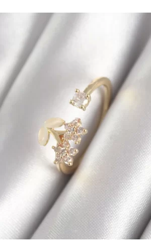 Pirinç Gold Renk Zirkon Taşlı Çiçek Model Kadın Yüzük