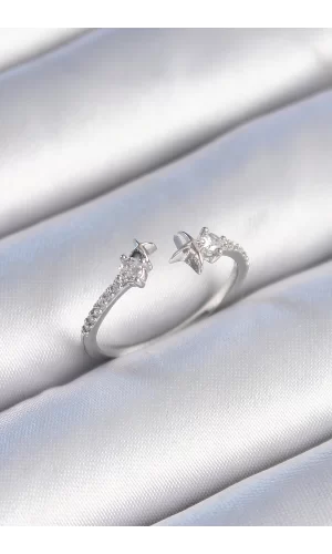 Pirinç Gümüş Renk Zirkon Taş Detay Yıldız Model Kadın Yüzük