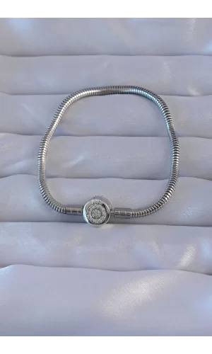 Pirinç Gümüş Renk Zirkon Taşlı Charm Bileklik