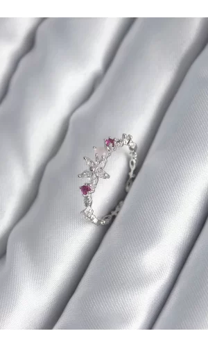 Pirinç Gümüş Renk Zirkon Taşlı Çiçek Model Pembe Zirkon Taş Detay Kadın Yüzük