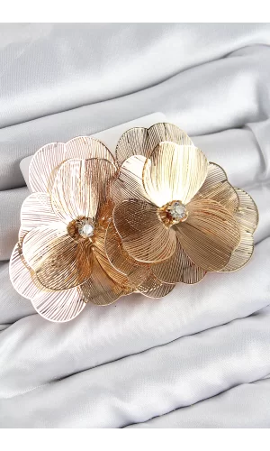 Pirinç Zirkon Taşlı Çiçek Model Gold Renk Kadın Küpe