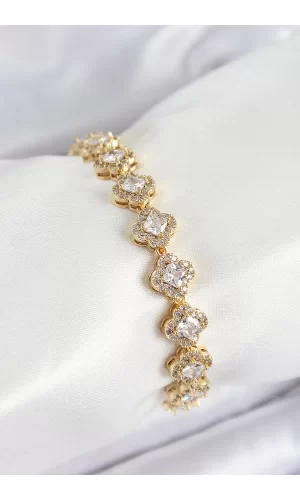 Pirinç Zirkon Taşlı Yonca Baget Model Gold Renk VIP Seri Kadın Bileklik