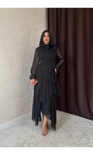 Siyah Bel Detaylı Elbise