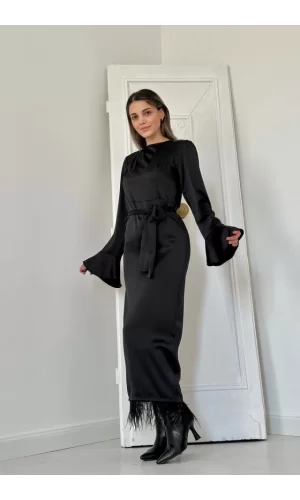 Siyah Eteği Saçaklı Elbise