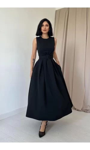 Siyah Halter Yaka Kloş Elbise