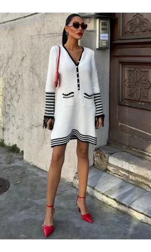 Triko Kolları Püsküllü Düğmeli Elbise 2849