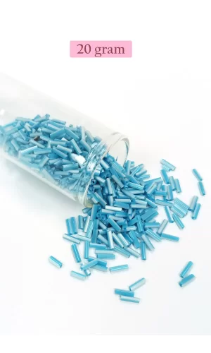 Uzun Boru Kesme Boncuk Çap 2mm Uzunluk 10 mm - 20 Gram - Açık Mavi Beyaz - BNC240