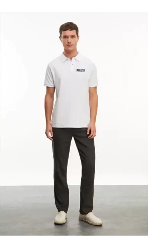 Yakası Düğmeli Yakalı Pike Baskılı T-Shirt - Beyaz