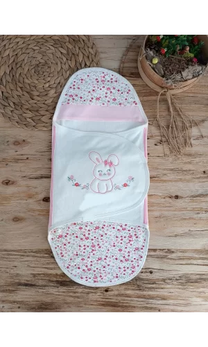 Yenidoğan İlkbaharın Tavşanı Nakışlı Çıt Çıt Kapamalı Bebek Kundak Ekru