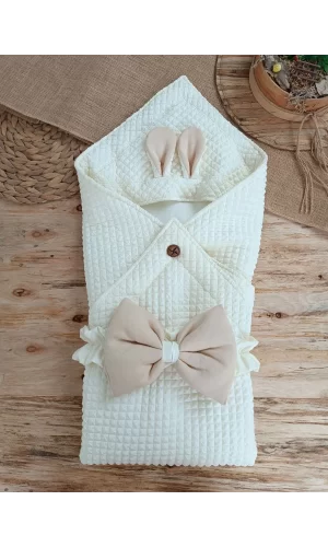 Luz&Pos Yenidoğan Kulaklı Şapkalı Düğme Detaylı Fiyonklu Bebek Battaniyesi Kundak Krem