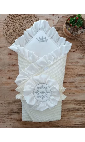 Luz&Pos Yenidoğan Piramitland Soft Taç Nakışlı Bebek Battaniyesi Kundak Krem