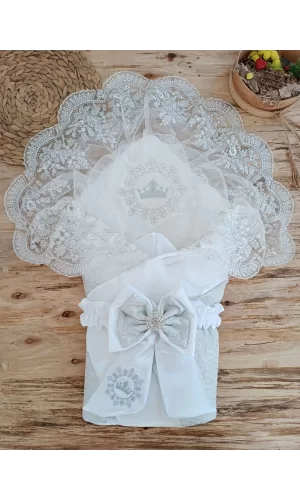 Luz&Pos Yenidoğan Titi Taç Nakışlı Plazma Taşlı Güpürlü Çift Fiyonk Duvaklı Trilüks Kundak Bebek Battaniyesi Gümüş