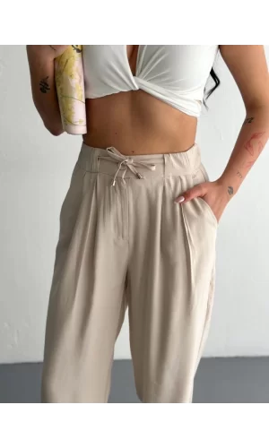 Yüksel Bel Rahat Paça Pantalon - Kırık Beyaz