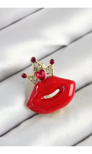 Zirkon Taşlı Kraliçe Taç Detaylı 3D Kırmızı Dudak Figürlü Gold Renk Kadın Broş