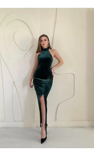 Zümrüt Omzu Açık Kadife Elbise