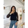 Kadın Uzun Kollu Göğüs Pencere Detay Yaka Boğazlı Kolları Tüllü Sandy Bluz