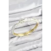 Mineli Pirinç Zirkon Taşlı Beyaz Çiçek Motifli Gold Kadın Kelepçe