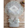 Luz&Pos Yenidoğan Kuzulu Taç Nakış Güpürlü Fiyonklu Duvaklı Prizma Taş Unisex Kundak Bebek Battaniyesi Bej
