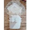 Luz&Pos Yenidoğan Wool Yün Kumaş Taç Nakışlı Güpür Duvaklı Fiyonk Prizma Taş Unisex Kundak Bebek Battaniyesi Bej