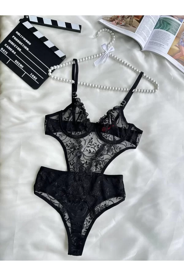 Çiçek Desenli Siyah Bodysuit