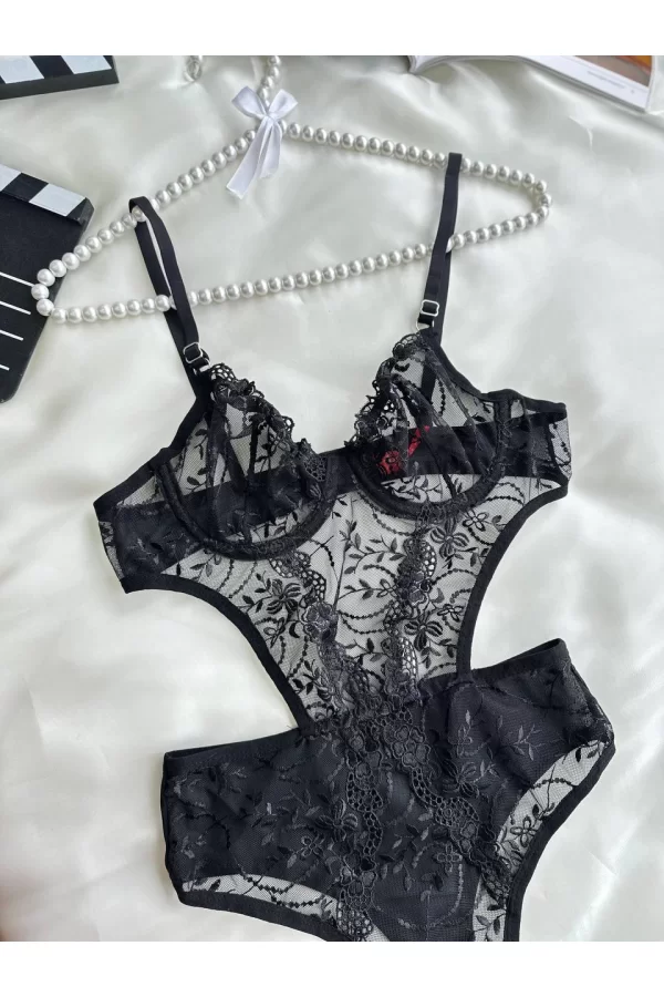 Çiçek Desenli Siyah Bodysuit