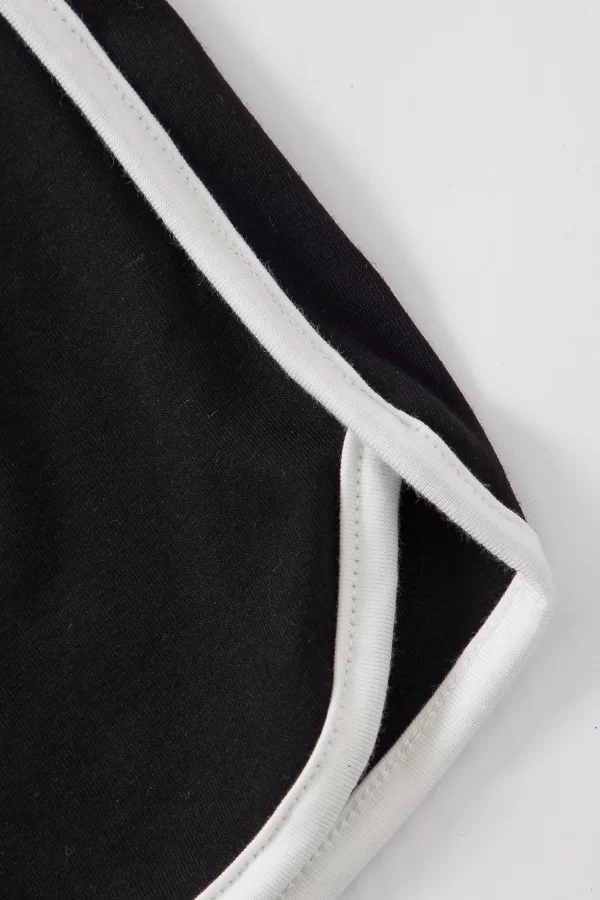 Kadın Siyah Askılı Crop Top Ve Şortlu Gecelik Takım