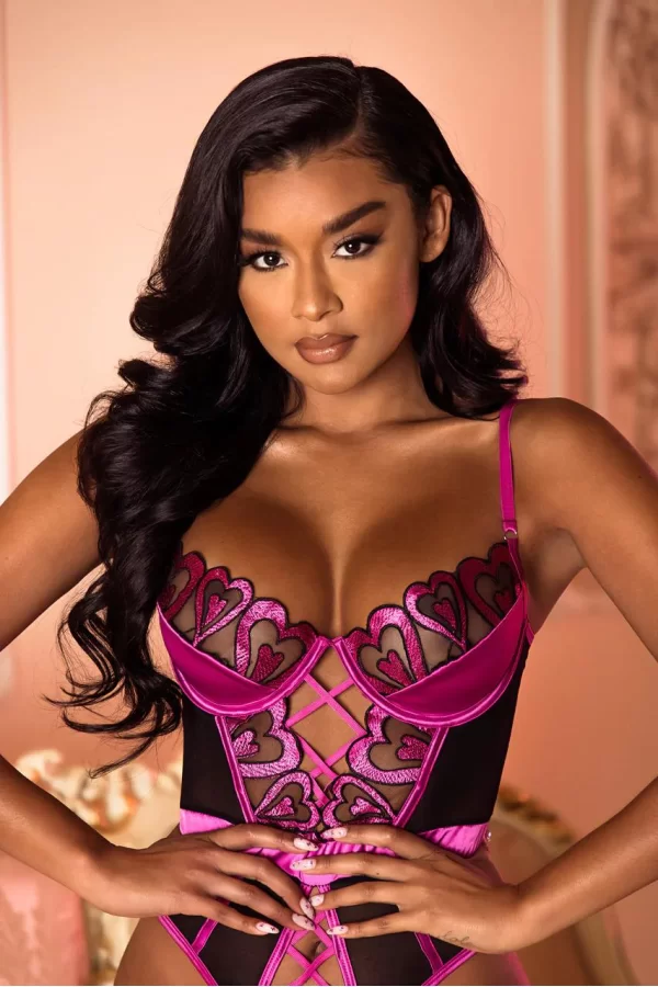 Luz&Pos Arias Closet Fuşya Dantel İşlemeli Kalp Desenli Fantezi Gecelik Body Takımı