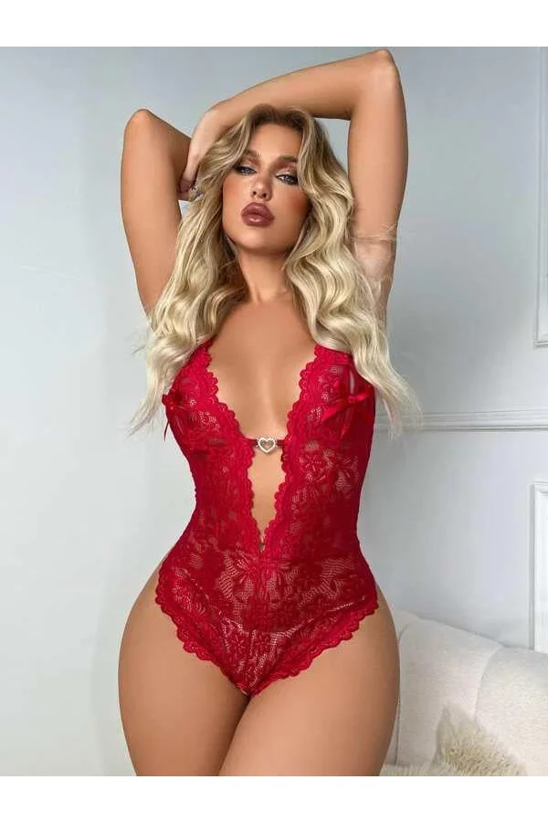 Metal Kalp Aksesuarlı Fantezi Dantelli Kırmızı Body