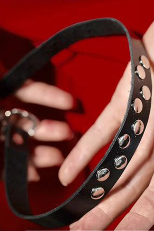 Özel Tasarım Seksi Siyah Deri İnce Boyunluk 1060