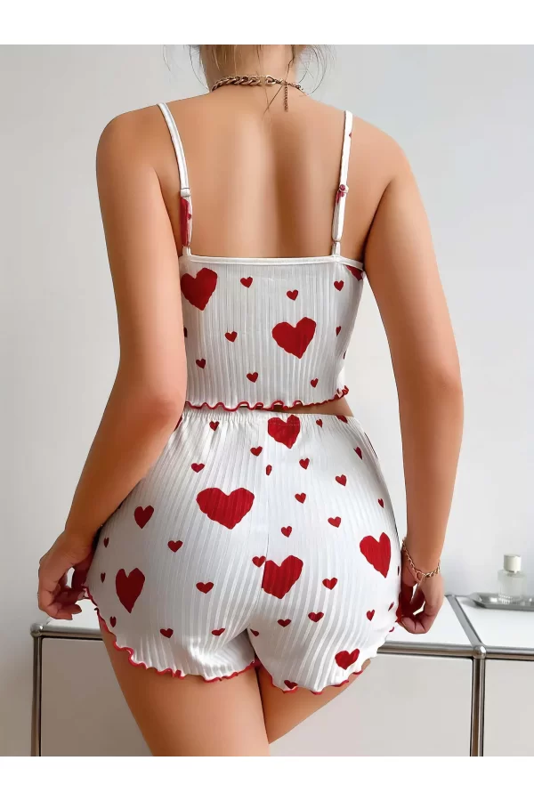 Pamuklu Beyaz Üstüne Kırmızı Kalp Desenli Askılı Şortlu Pijama Takımı