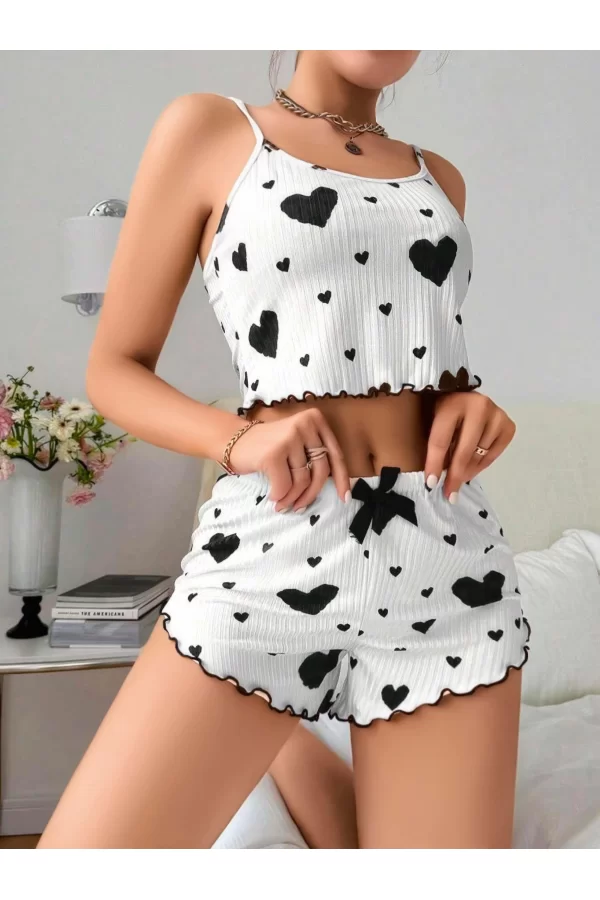 Pamuklu Beyaz Üstüne Siyah Kalp Desen Fitilli Askılı Şortlu Pijama Takımı