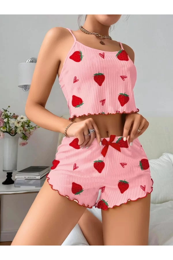 Pamuklu Pembe Üstüne Çilek Desen Fitilli Askılı Şortlu Pijama Takımı