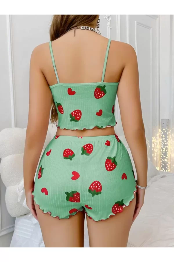 Pamuklu Yeşil Üstüne Çilek Desen Fitilli Askılı Şortlu Pijama Takımı